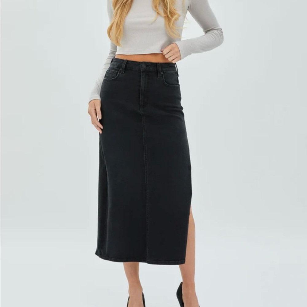 HIDDEN Black The Peyton Slit Skirt